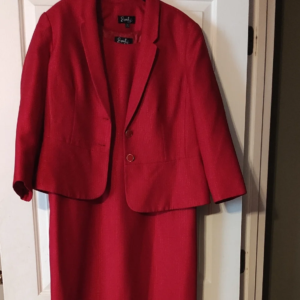 Red Women's Dress set - Picture 1 of 4